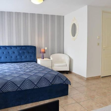 A Modern Bright Studio In The Center Of Kastoria Exteriör bild