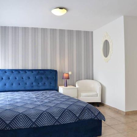 A Modern Bright Studio In The Center Of Kastoria Exteriör bild